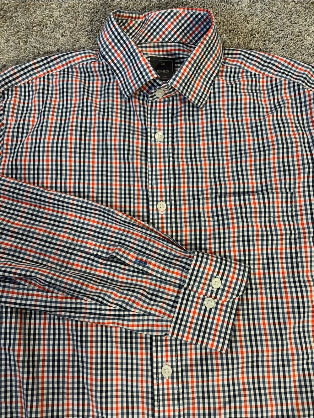 Gap Mens Blue White Red Checked Cotton Non-Iron Button Dress Shirt Sz Medium